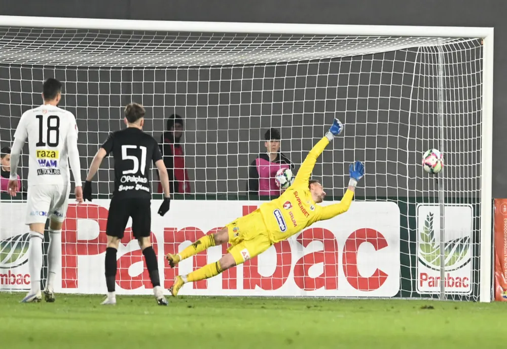 VIDEO Hermannstadt, eliminată din Cupa României de Universitatea Cluj