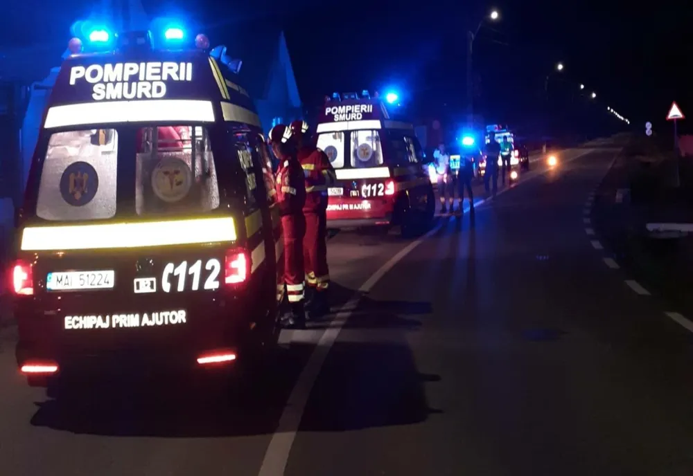 Accident noaptea trecută în judeţul Cluj! Patru tineri cu vârste cuprinse între 14 și 19 ani au fost răniţi (FOTO)