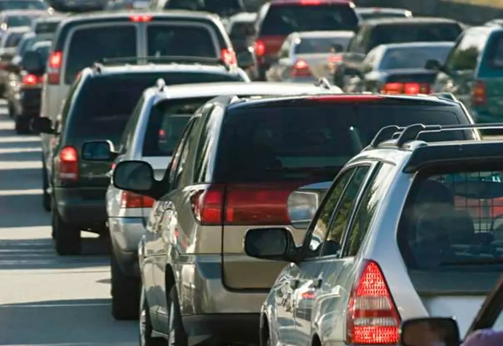 INFOTRAFIC: VALORI DE TRAFIC RIDICATE PE VALEA PRAHOVEI ŞI ÎN STAŢIUNEA CĂCIULATA