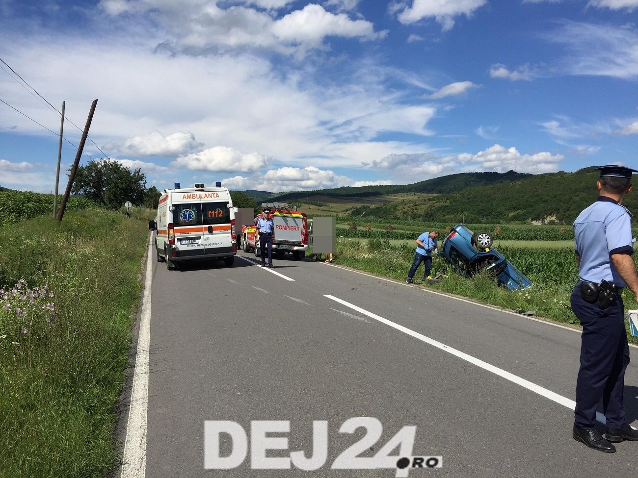 accident-Rugasesti-masina-rasturnata-2