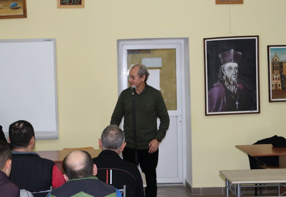 Întâlnire la Penitenciarul Gherla între Dan Puric şi deţinuţi! Despre ce au discutat