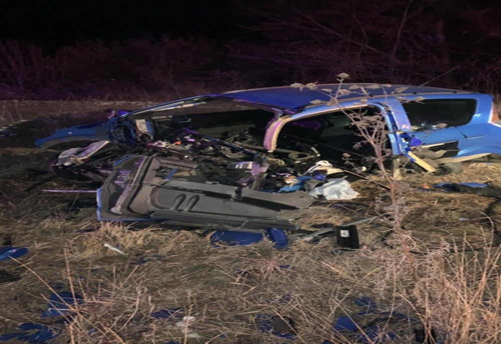 FOTO | Accident rutier grav în Cluj! Două maşini făcute praf şi o persoană în stare gravă