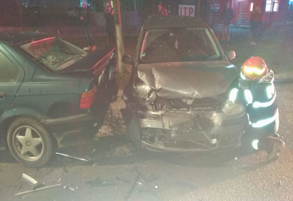 FOTO | Accident cu patru maşini în Cluj provocat de un şofer de 18 ani