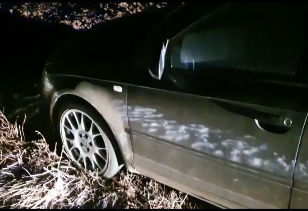 VIDEO | Focuri de armă pe străzile din Turda! Poliţiştii au urmărit în trafic un şofer cu permisul anulat