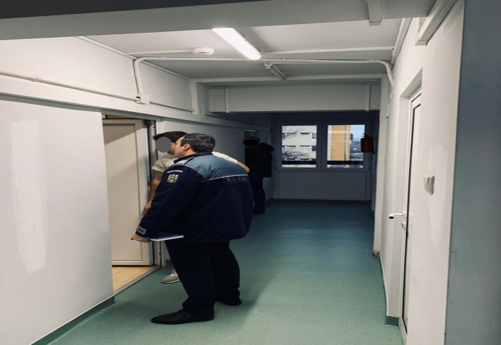 900 de studenţi români şi străini au fost legimitati de poliţiştii clujeni în cadrul unei ample acţiuni (FOTO)