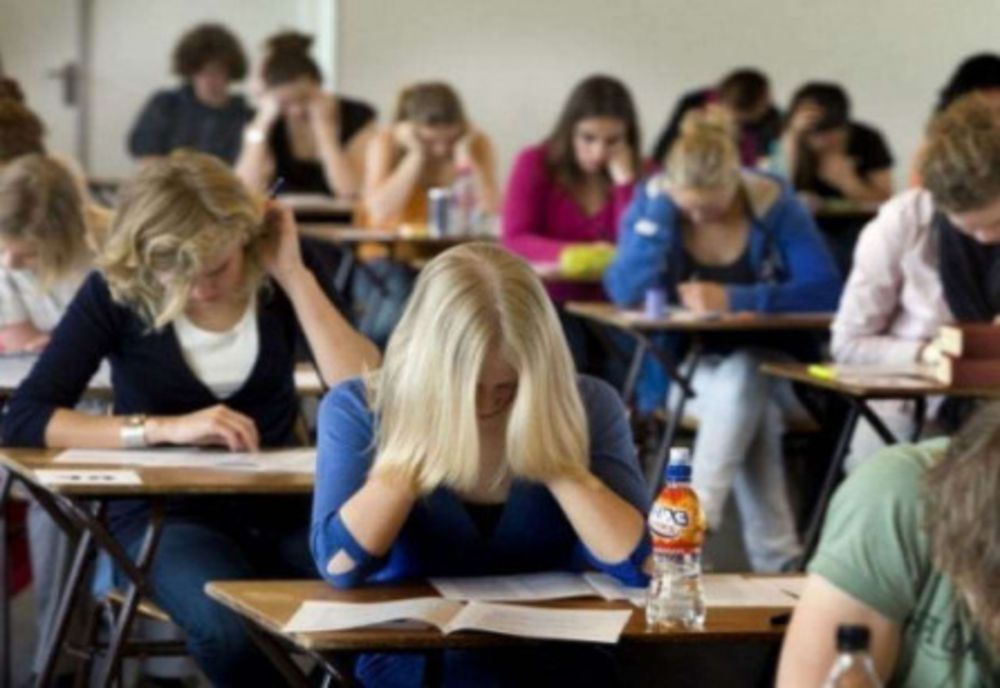 Simulările pentru Bacalaureat și Evaluare Națională, suspendate