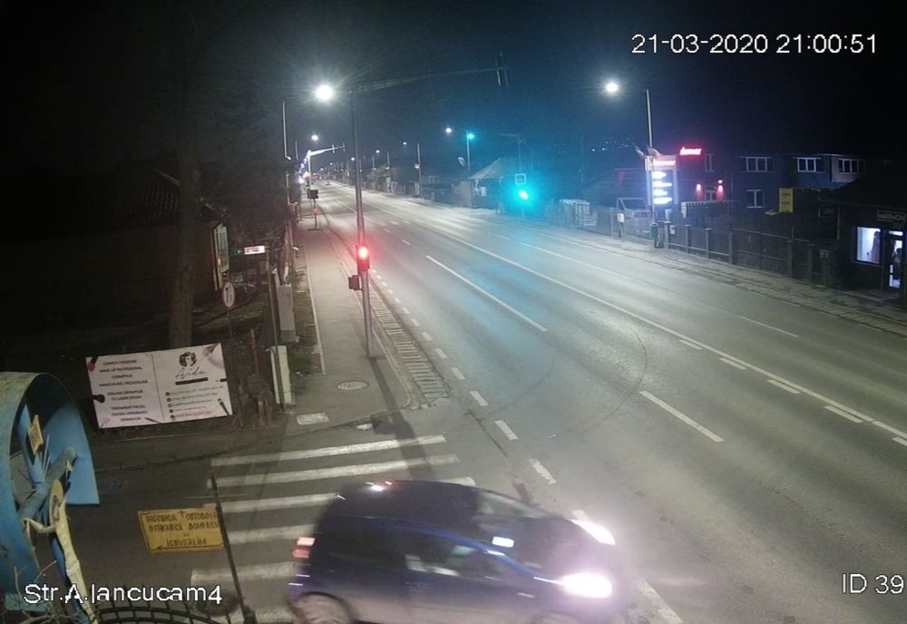 FOTO | Şoferiţă căutată de poliţiştii clujeni după ce a lovit o tânără cu maşina