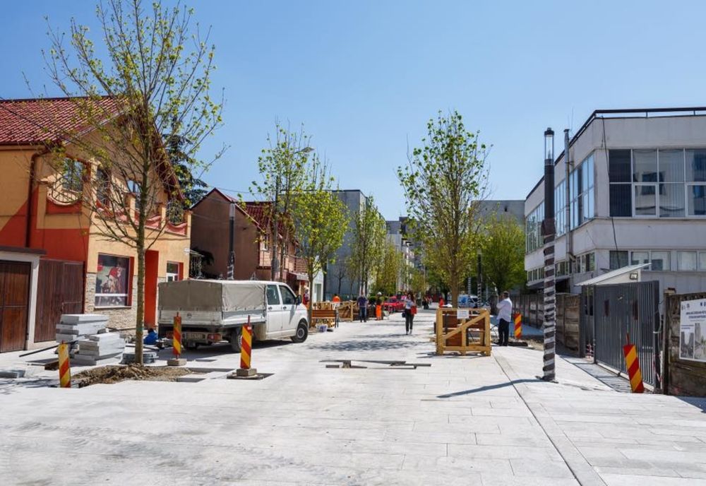 FOTO | Cluj-Napoca: Lucrările la prima strada smart din România se apropie de final