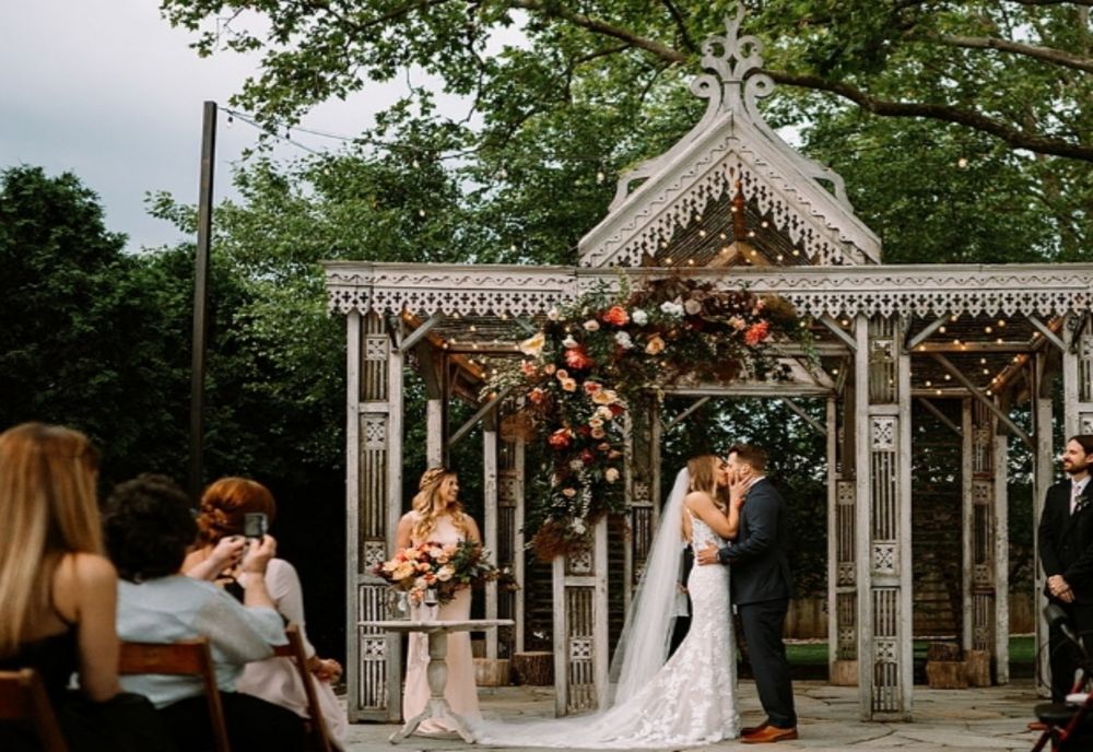 Vor putea spune "Da" și în grădini publice sau muzee