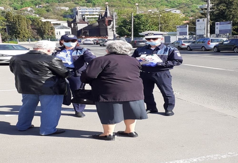 FOTO | Amplă acţiune de informare desfăşurată de poliţiştii clujeni 