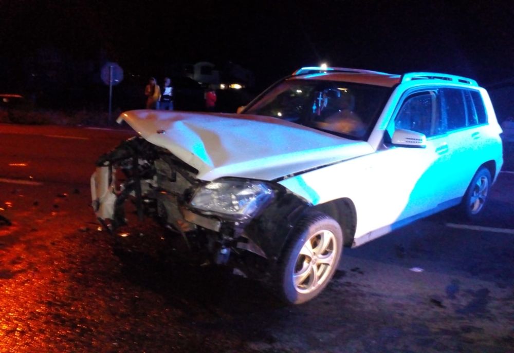 FOTO | Accident în Cuzdrioara! Două maşini s-au ciocnit 