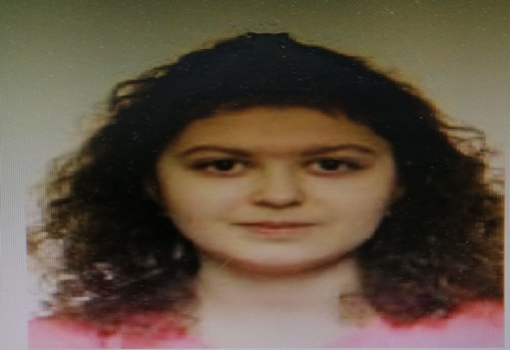 FOTO | Minoră din Cluj-Napoca dată dispărută! Dacă o vedeţi, sunaţi la 112