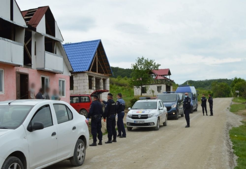 FOTO | Amplă acţiune desfăşurată de poliţişti în Dej şi în comunele arondate