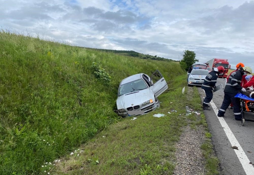 FOTO | Grav accident provocat de un tânăr beat şi cu permisul suspendat