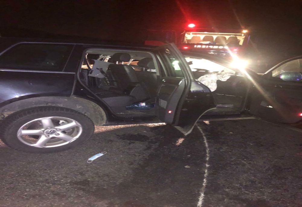 FOTO | Accident între Cluj şi Oradea! Două persoane au fost rănite şi au ajuns la spital