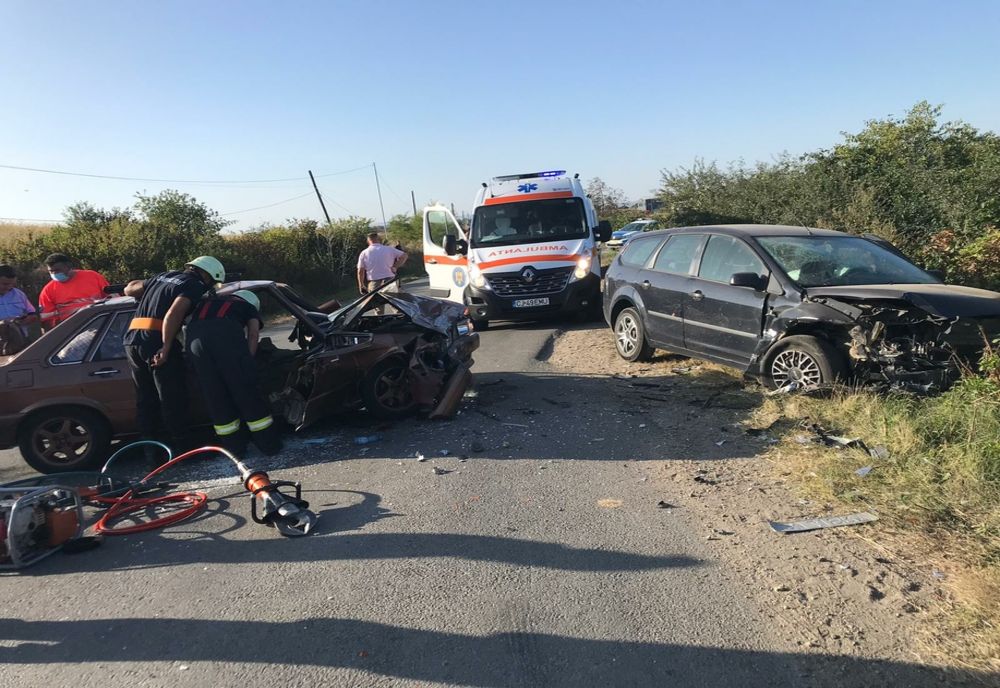 FOTO | Grav accident în apropiere de Câmpia Turzii! O femeie din Timişoara şi-a pierdut viaţa