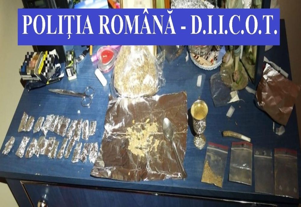 38 de percheziţii în judeţele Cluj şi Hunedoara! 12 persoane reţinute pentru trafic de droguri