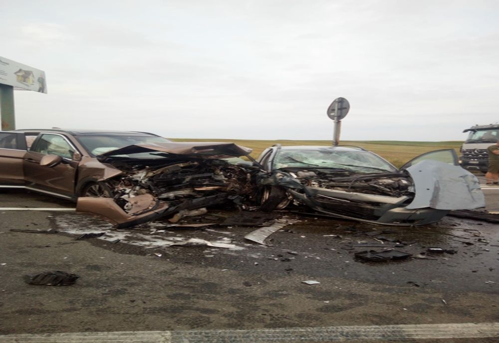 FOTO | Grav accident în Copăceni! 5 persoane au fost rănite 