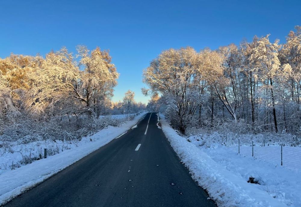 La nivelul județului Cluj nu există drumuri județene blocate sau închise | Circulația se desfășoară în condiții specifice sezonului rece