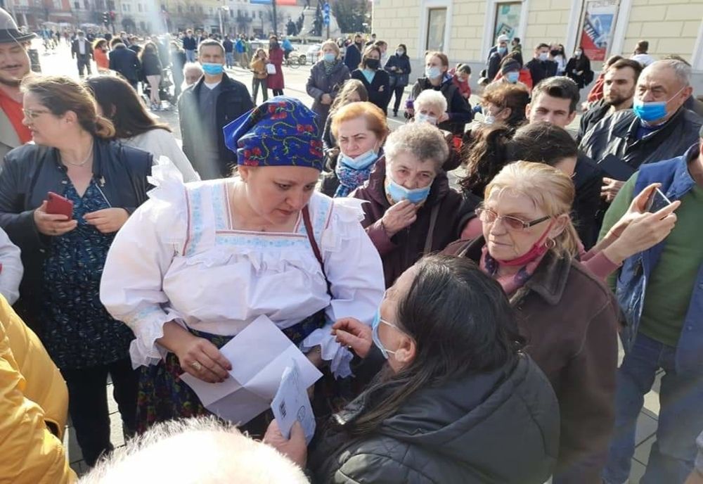 Diana Șoșoacă a participat la protestul anti-restricții la Cluj: „Toți vor avea parte de plângeri PENALE”