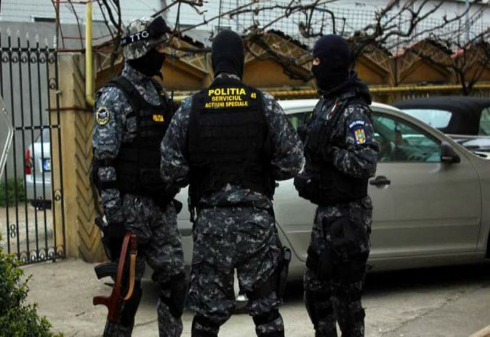 ALERTĂ: Geantă suspectă pe o stradă din Cluj-Napoca