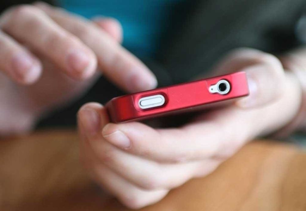 Peste 1.800 de părinți au apelat serviciul gratuit de telemedicină ALOPEDI în primele trei luni ale acestui an