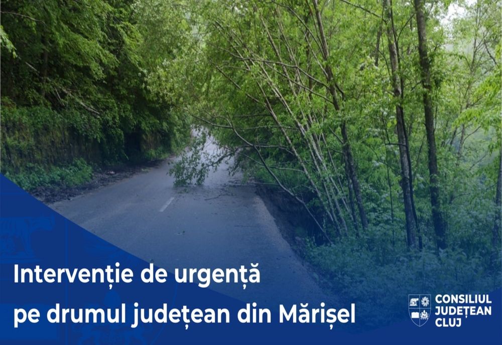 Intervenţie de urgență pe drumul județean din Mărişel în urma căderilor masive de precipitaţii