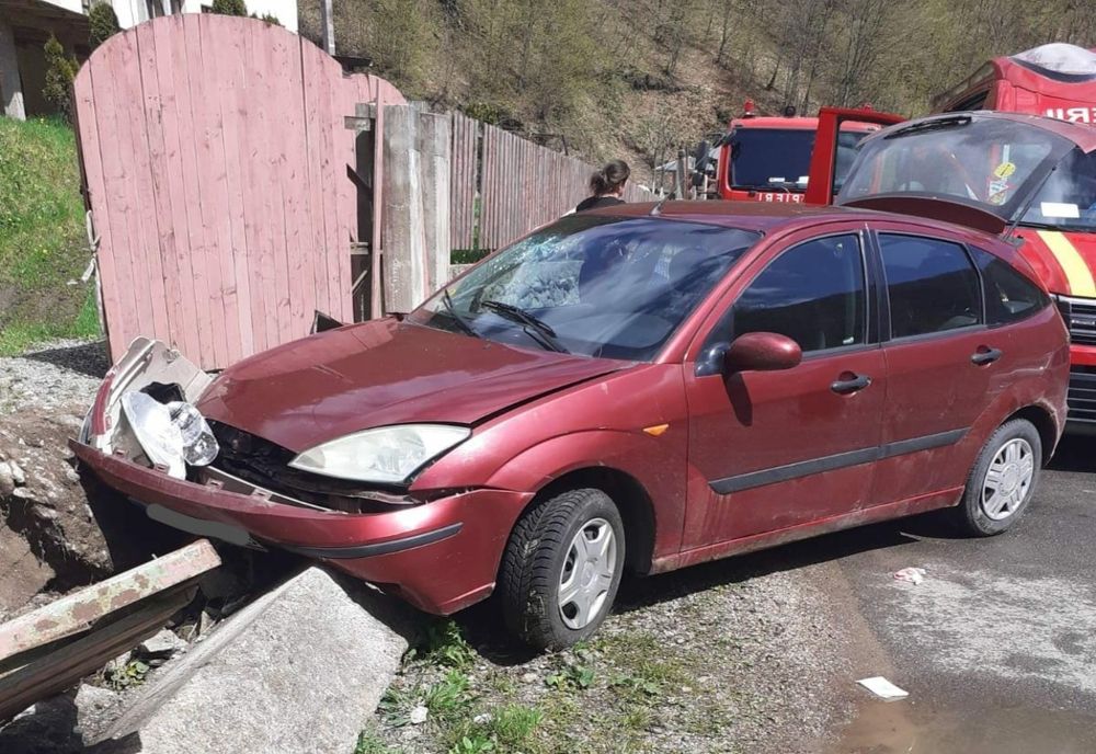 FOTO | Accident cu trei răniți în județul Cluj