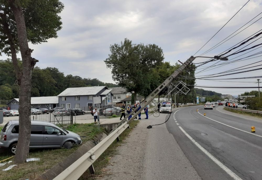 FOTO | Accident în Dej! Doi copii şi o femeie au ajuns la spital
