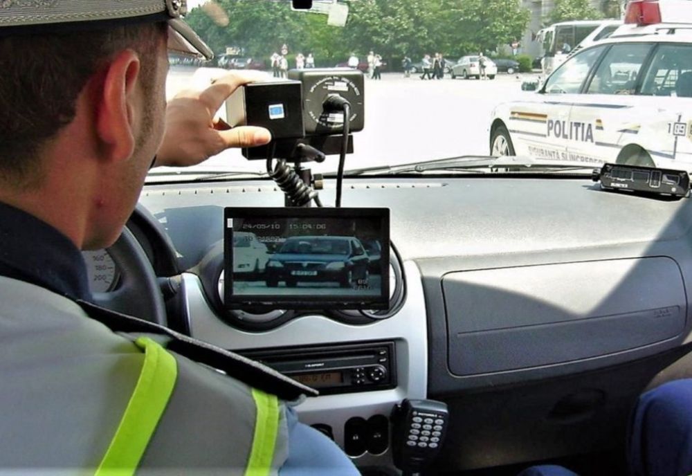 Doi șoferi au fost prinși cu 288 și 252km/h, pe autostrada A3, tronsonul Câmpia Turzii – Nădăşelu