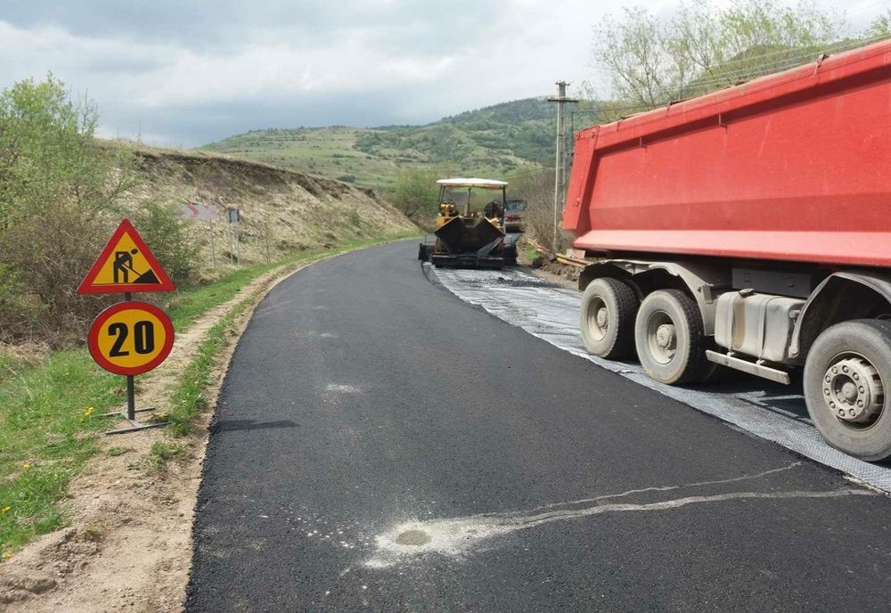 Consiliul Județean modernizează, cu fonduri europene, un important drum turistic - DJ 108C Mănăstireni – Călata – Mărgău