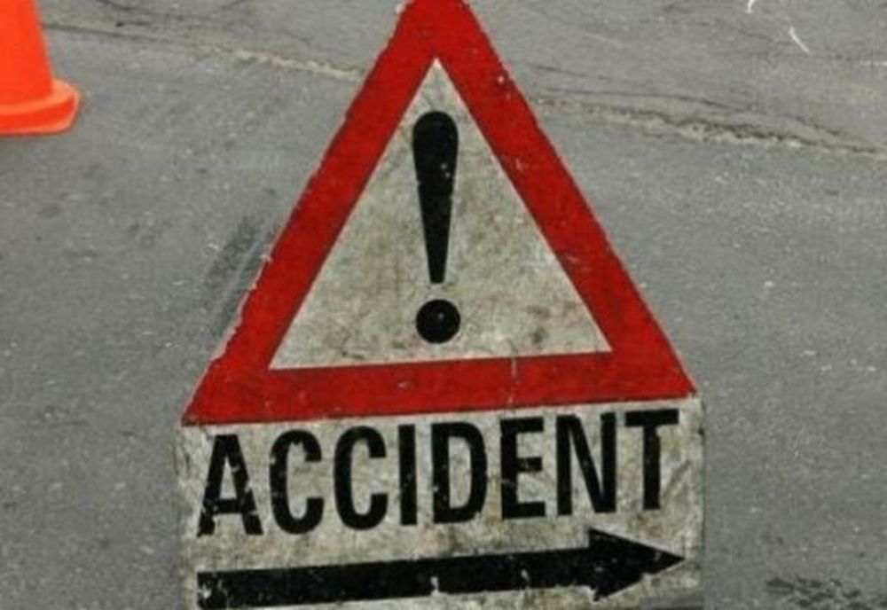 Accident cu trei maşini pe şoseaua dintre Zalău şi Satu Mare! O şoferiţă din Cluj-Napoca a fost rănită