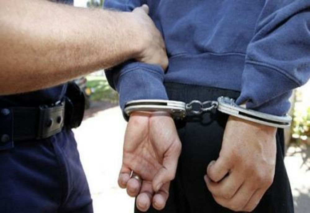 Tânăr din Turda reţinut! A bătut un bărbat şi i-a furat banii ca să îşi plătească datoriile