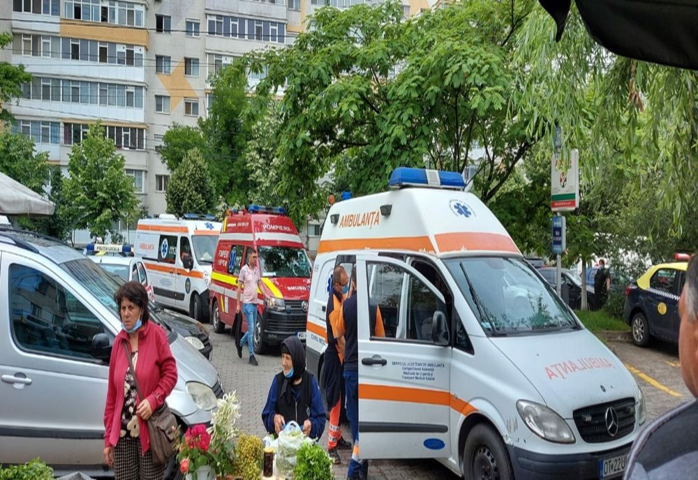 Un bărbat de 86 de ani internat la secţia COVID-19 a Spitalului Gherla s-a aruncat de la etaj