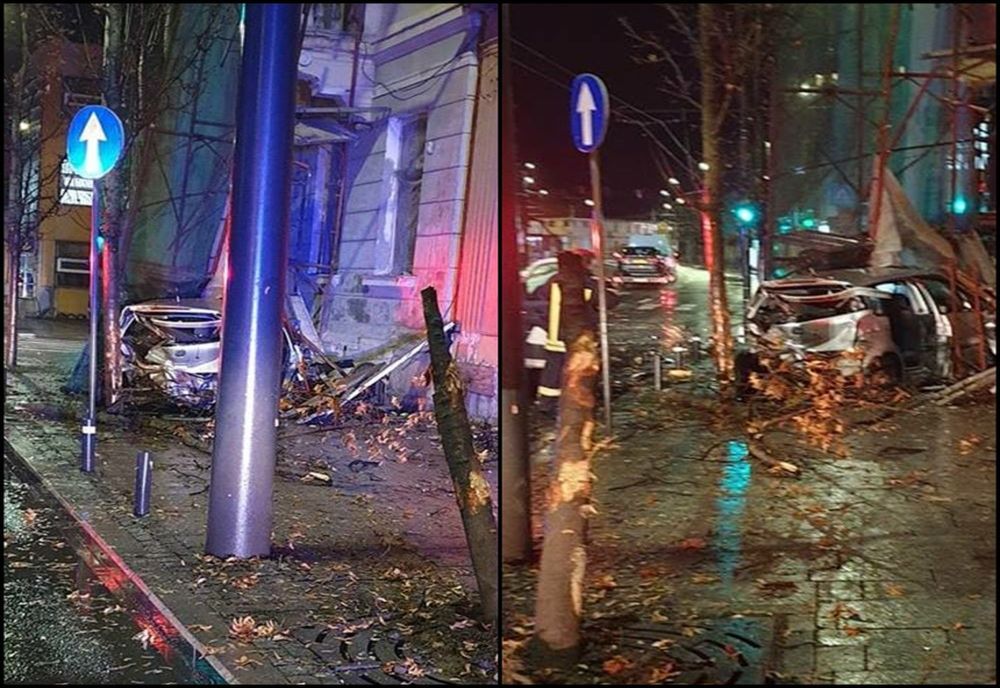 Grav accident rutier în centrul Clujului! Un şofer beat a rupt mai mulţi copaci şi s-a izbit de o casă (FOTO)