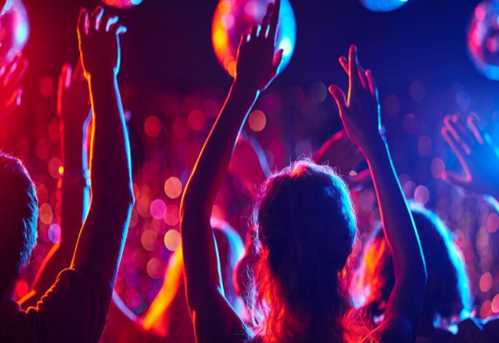 Petreceri în două localuri din centrul Clujului! Organizatorii şi participanţii au fost amendaţi