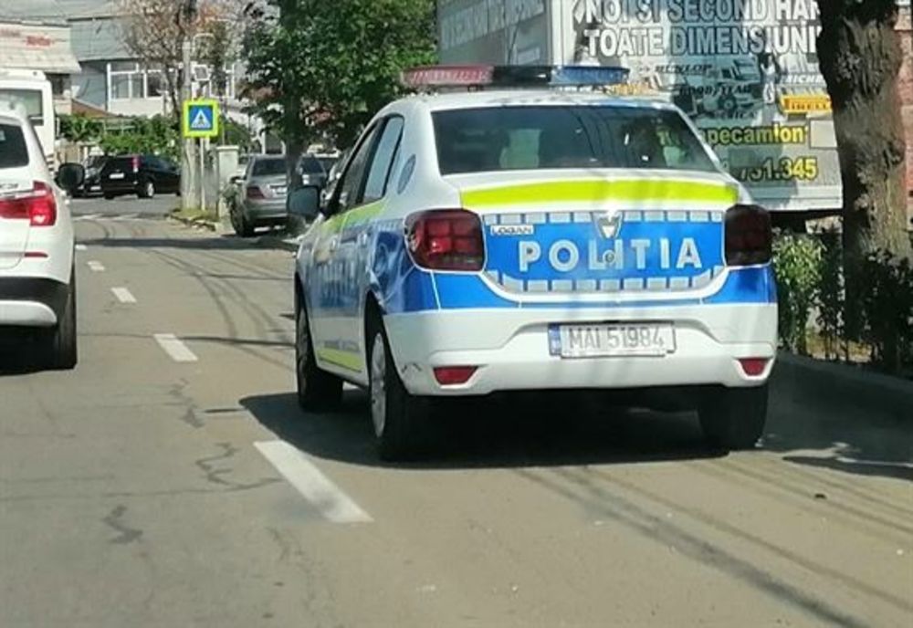 Minor de 16 ani prins la volan prin Turda! Poliţiştii au descoperit că maşina era furată