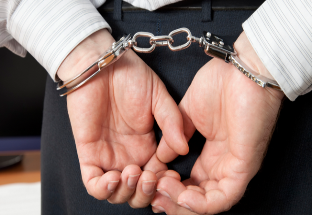 Bihorean arestat după ce a dat două spargeri în Huedin