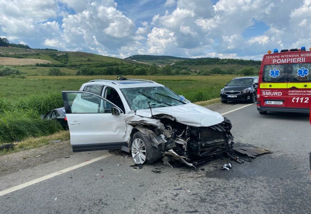 Grav accident pe DN1F Cluj - Zalău! Coliziune frontală între trei maşini (FOTO)
