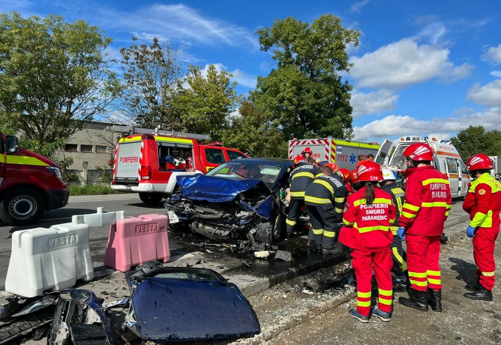 Grav accident între Cluj şi Gherla! Răniţi după impactul dintre două maşini (FOTO)