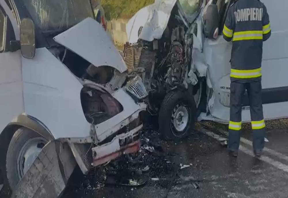 Accident între două autoutilitare între Cluj şi Oradea: 4 victime (FOTO)
