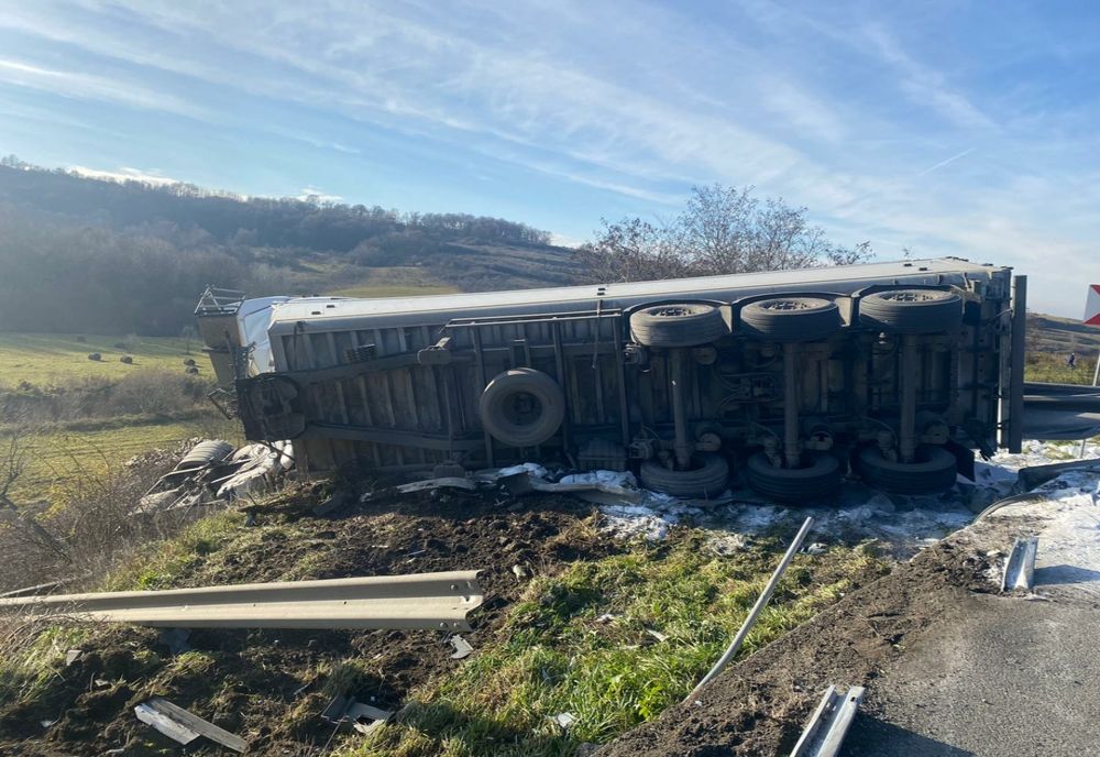 Grav accident pe şoseaua Cluj - Oradea! O femeie a murit (FOTO/VIDEO)