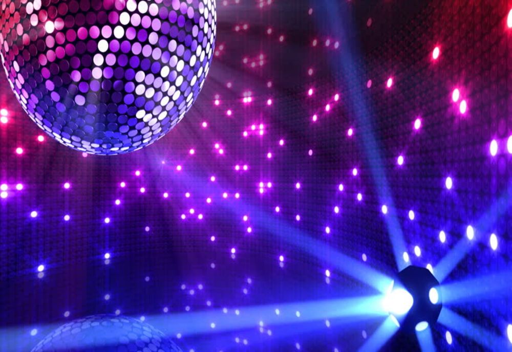 Clujeni condamnați la închisoare, după ce au dat cu un spray lacrimogen într-o discotecă