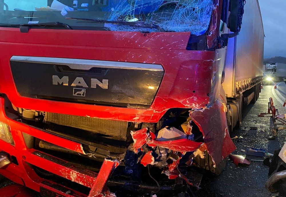 Grav accident între Cluj şi Oradea provocat de un şofer din Mureş! Doi bărbaţi au murit (FOTO)