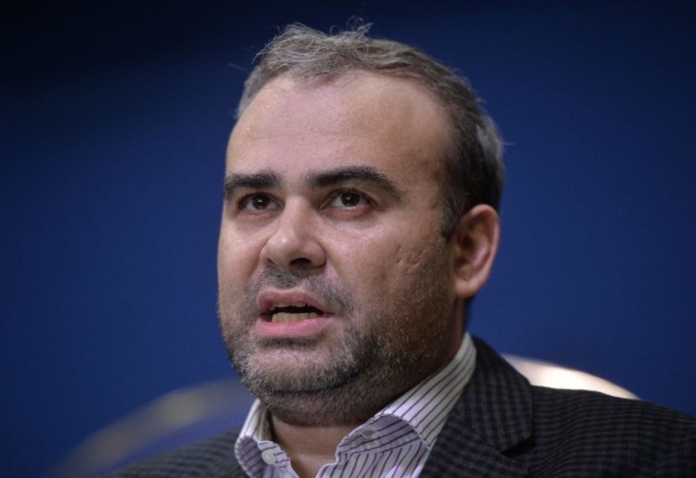 DARIUS VÂLCOV, ELIBERAT DIN ÎNCHISOARE. JUDECĂTORII ICCJ AU DECIS CĂ FAPTELE DIN DOSARUL TABLOURILOR S-AU PRESCRIS