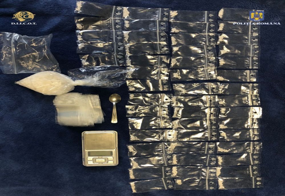 Percheziții în Luna, Turda și Cluj-Napoca: Doi bărbaţi acuzaţi de trafic de droguri au fost reţinuţi