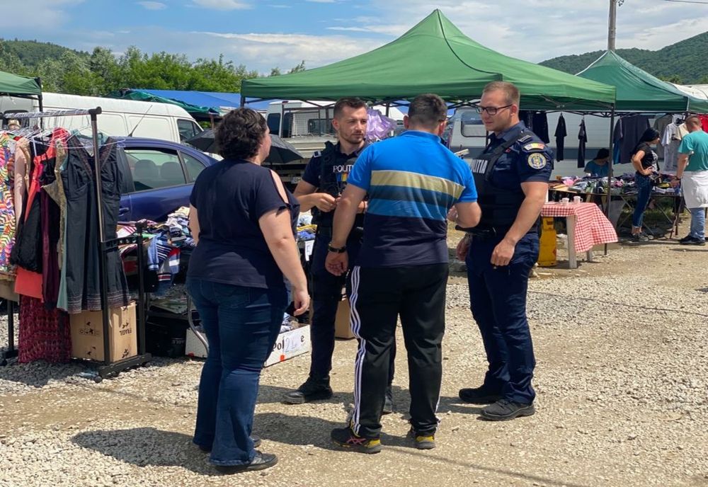 Poliţiştii din Huedin au fost prezenţi la Târgul Coaselor: Au aplicat zeci de amenzi