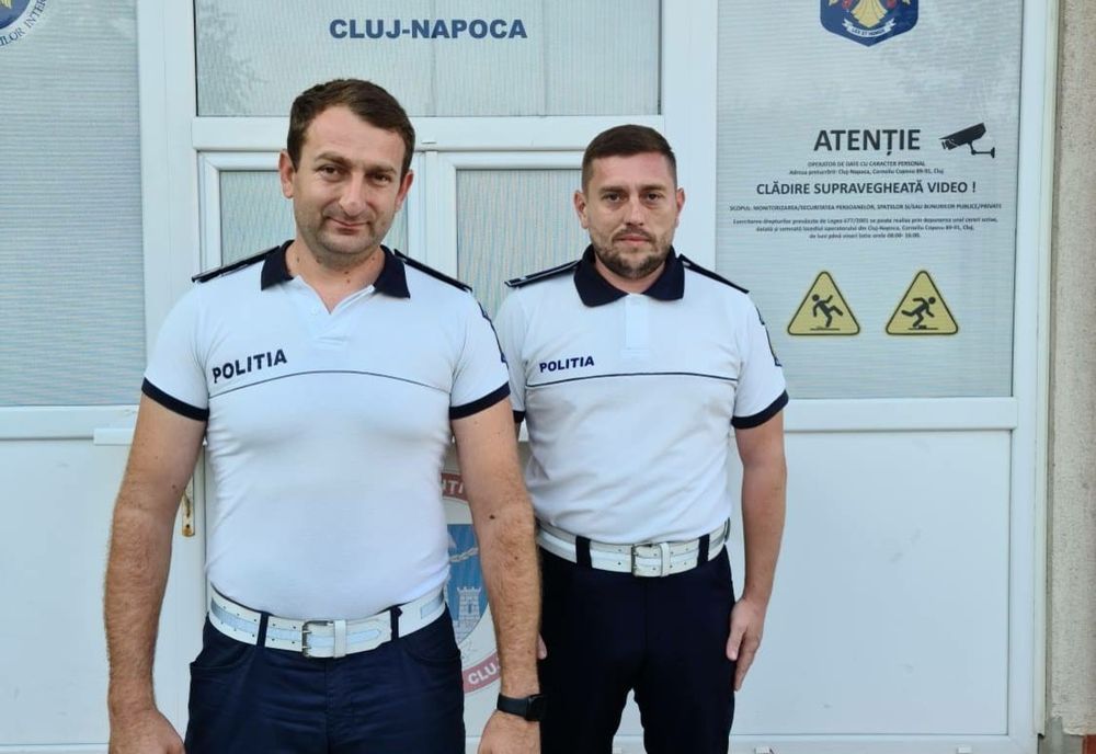 Şofer beat urmărit în trafic de doi poliţişti aflaţi în timpul liber! În timp ce şoferul era încătuşat, prietenul lui s-a apucat să fure dintr-o maşină