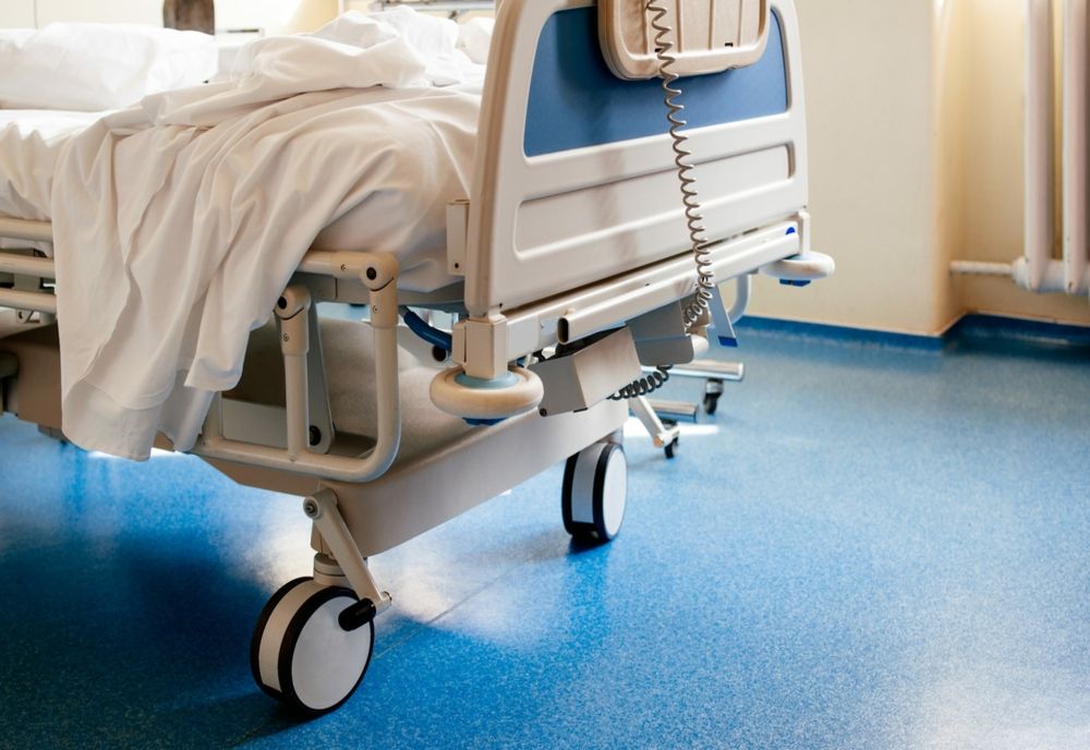 Un asistent medical de la o clinică din Cluj s-a filmat în timp ce se masturbează la locul de muncă și a postat imaginile pe site-urile de socializare