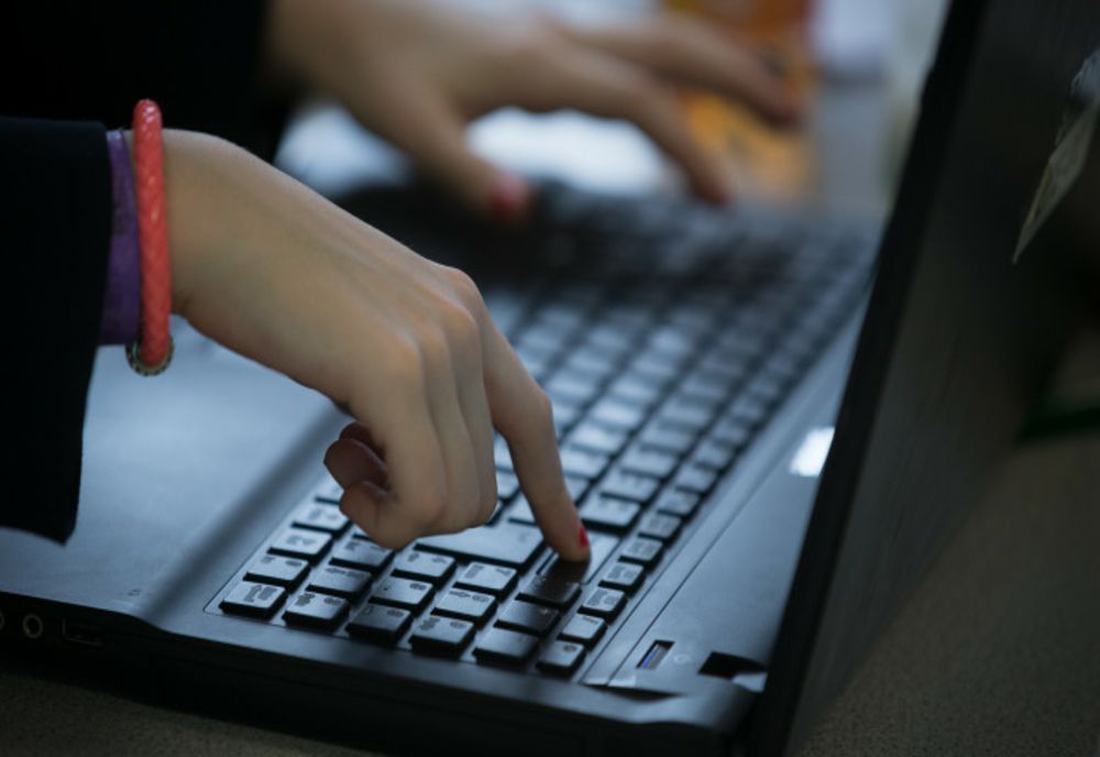 AMENINȚARE CU MOARTEA PE ADRESELE DE E-MAIL ALE MAI MULTOR ȘCOLI